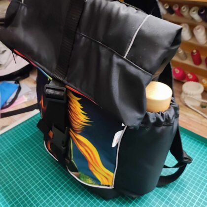 malý rolovací batoh